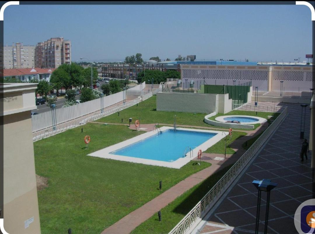 Apartamento De Lux Sevilla Este Bagian luar foto