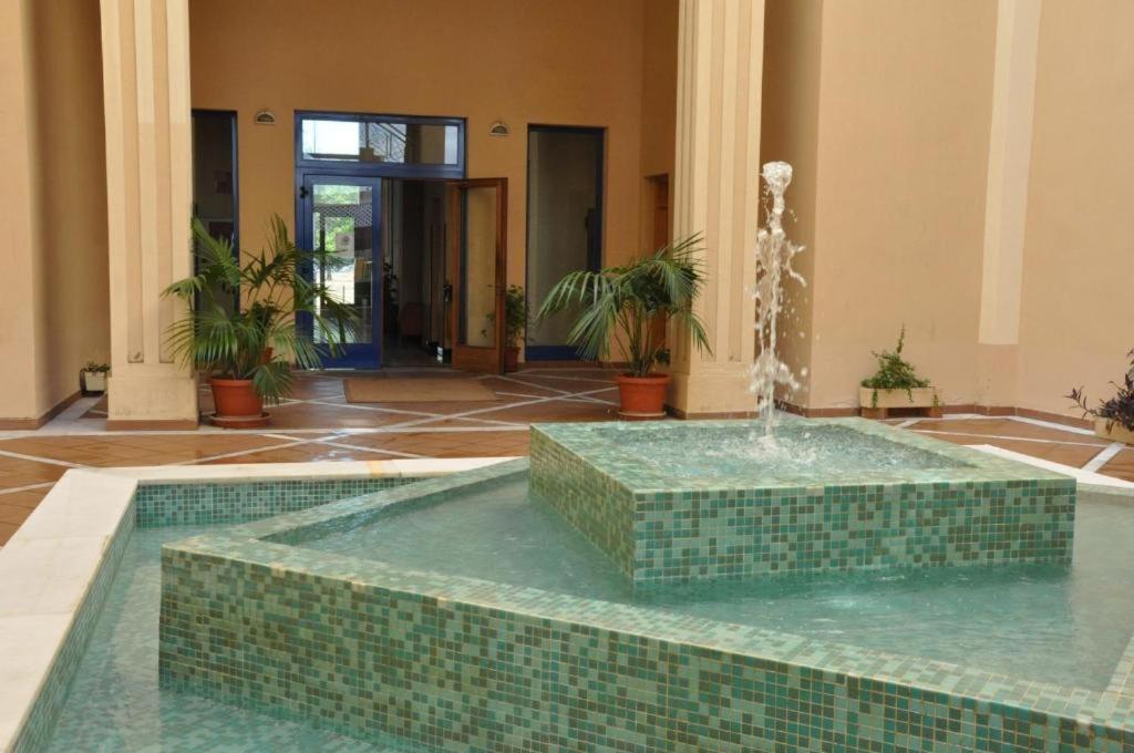 Apartamento De Lux Sevilla Este Bagian luar foto