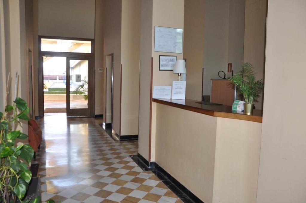 Apartamento De Lux Sevilla Este Bagian luar foto